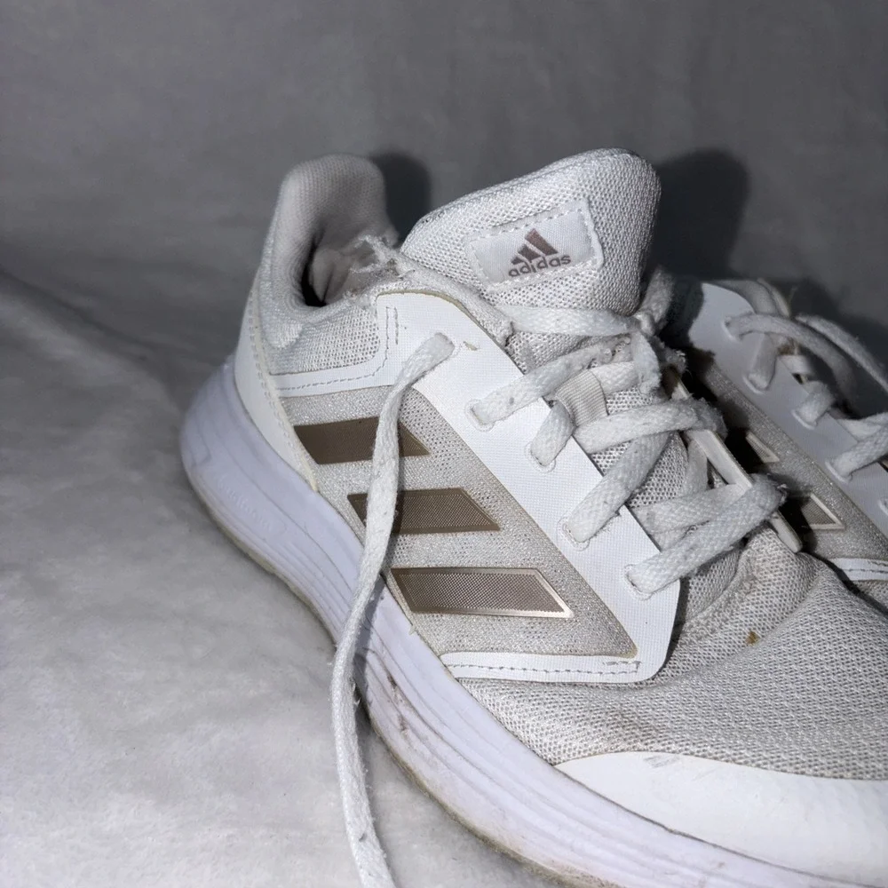 Adidas Galaxy‎ 5 White Champagne Metallic Women's Running Shoes Size 8 Cloudfoam